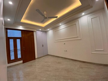 Room in 3 BHK Builder Floor at Palm Residency Chhatarpur, Chattarpur – for Rent