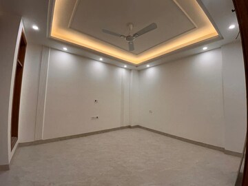Room in 3 BHK Builder Floor at Palm Residency Chhatarpur, Chattarpur – for Rent