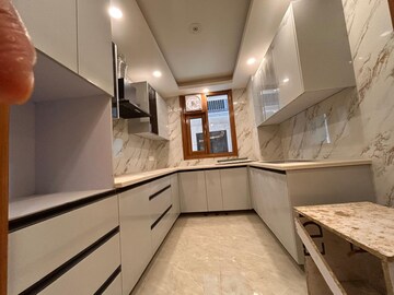 Kitchen in 3 BHK Builder Floor at Palm Residency Chhatarpur, Chattarpur – for Rent