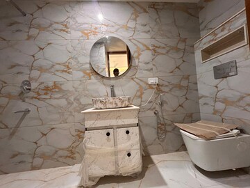 Bathroom in 3 BHK Builder Floor at Palm Residency Chhatarpur, Chattarpur – for Rent