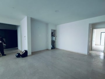 Room in 4 BHK Apartment at Birla Navya, Sector 63a – for Rent