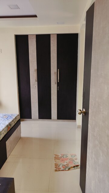 Furnished Amenities in 1 BHK Apartment at Lodha Paradise, Majiwada – for Rent