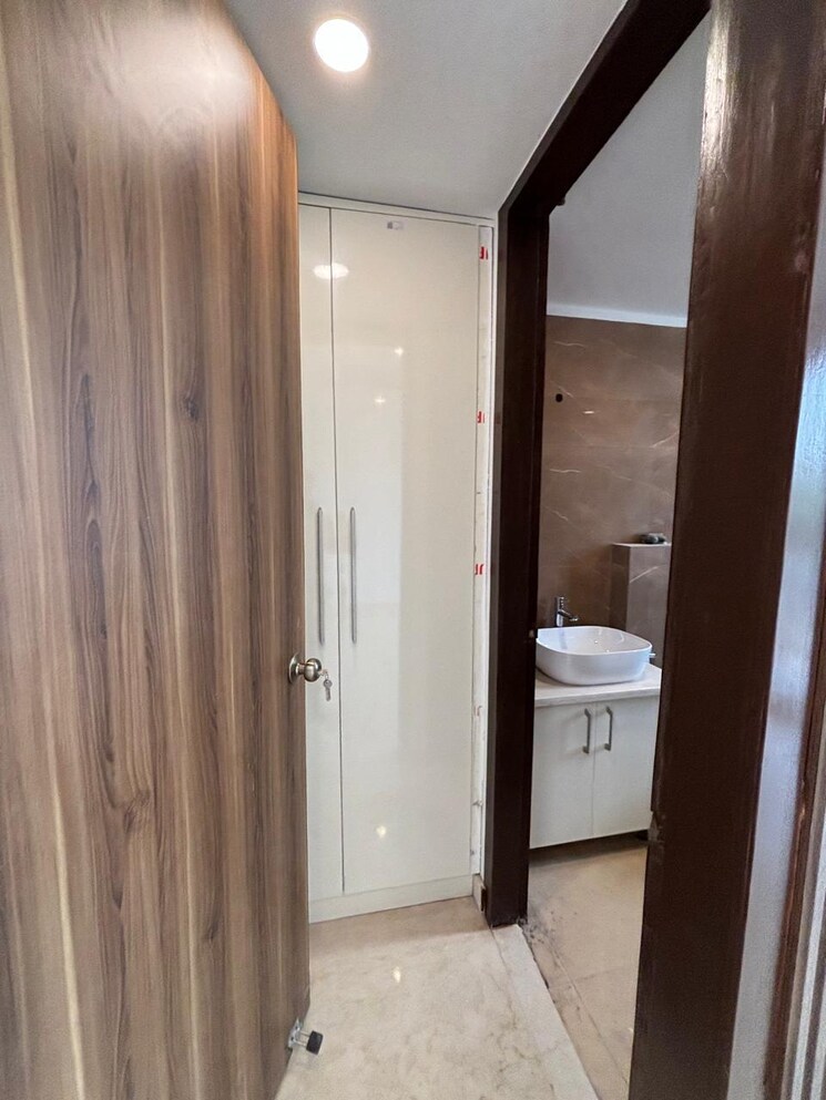 undefined, unitech-south-city-1 3 Bedroom 275 Sq.Yd. Builder Floor In South City 1 Gurgaon 8979713