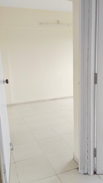 Room in 2 BHK Apartment at Golden Palms Apartment, Sainath Nagar – for Rent