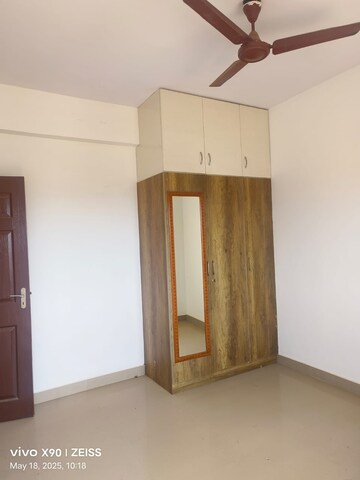 Room in 2 BHK Apartment at Sri Sai Enclave Horamavu, Horamavu – for Rent