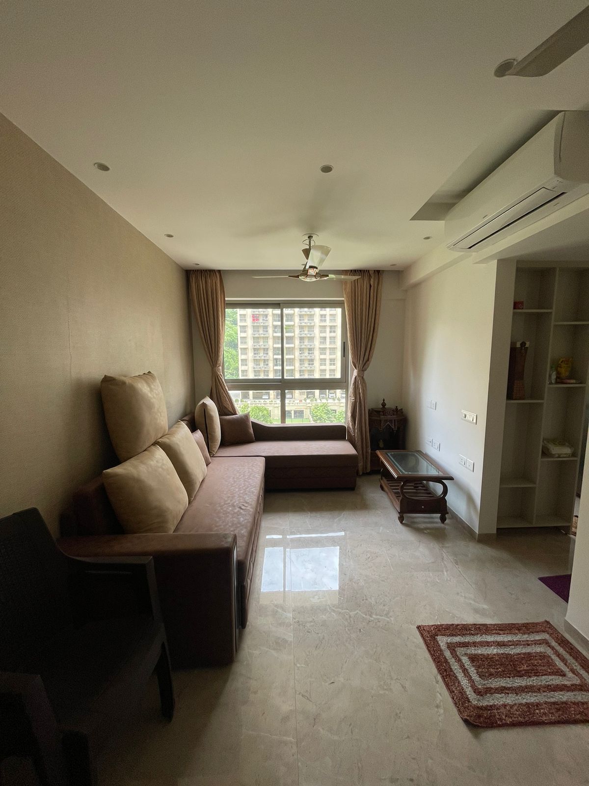 1 BHK + Pooja Room,Servant Room Apartment For Rent in Hiranandani Regent Hill
