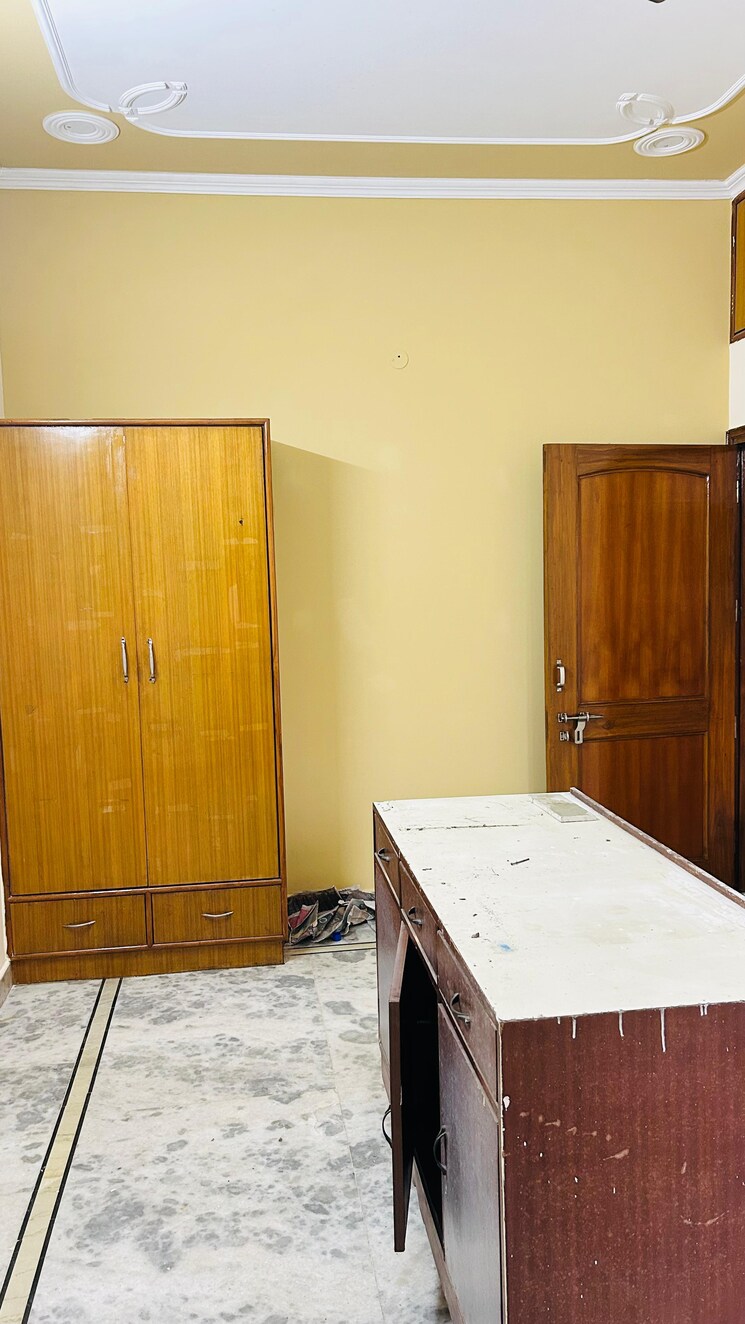 Bedroom, sector 21d 3 Bedroom 250 Sq.Yd. Builder Floor In Sector 21d Faridabad 8979765