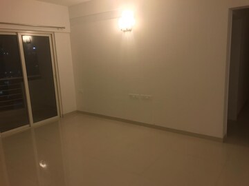 Room in 2 BHK Apartment at Vascon Forest County, Kharadi – for Rent