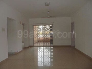 Room in 4 BHK Apartment at Kalyani Nagar – for Sale