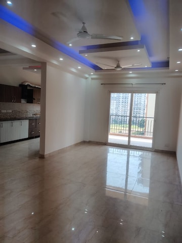 Room in 3 BHK Apartment at Maxblis Grand Wellington, Sector 75 – for Rent