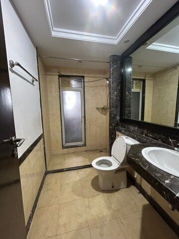 Team Area in 4 BHK Apartment at Hiranandani Meadows, Manpada – for Rent