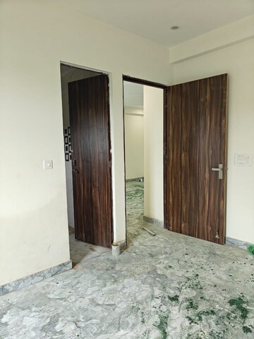 Room in 2 BHK Builder Floor at Saket – for Rent