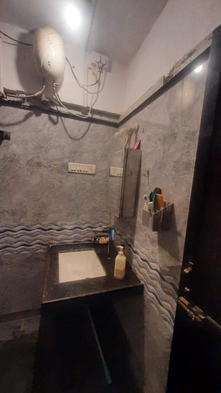 Bathroom, royal-palms-ruby-isle-apartment 3 Bedroom 1278 Sq.Ft. Apartment In Goregaon East Mumbai 8979908
