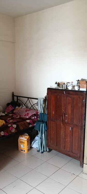 Furnished Amenities in 3.5 BHK Apartment at Kolte Maestros, Wanowrie – for Rent