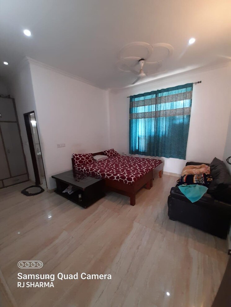 Living Room, sector 45 2 Bedroom 1600 Sq.Ft. Builder Floor In Sector 45 Gurgaon 8979924