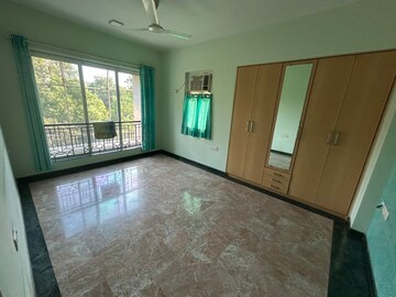 Room in 3 BHK Apartment at Hiranandani Estate, Ghodbunder Road – for Rent