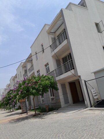 Staircase in 4 BHK Villa at Godrej Golf Links Evoke, Sector 27 Yamuna Expressway – for Rent