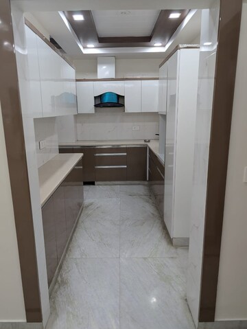 Kitchen in 4 BHK Builder Floor at Ardee City, Sector 52 – for Rent