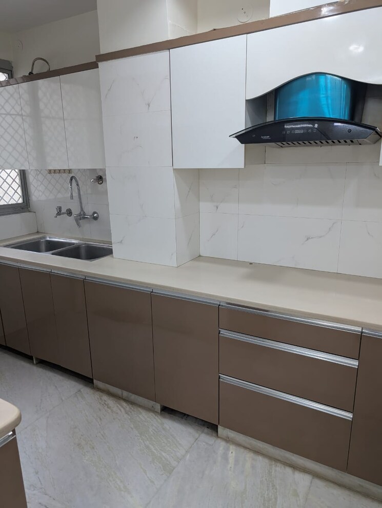Kitchen, ardee-city 4 Bedroom 2700 Sq.Ft. Builder Floor In Sector 52 Gurgaon 8979962