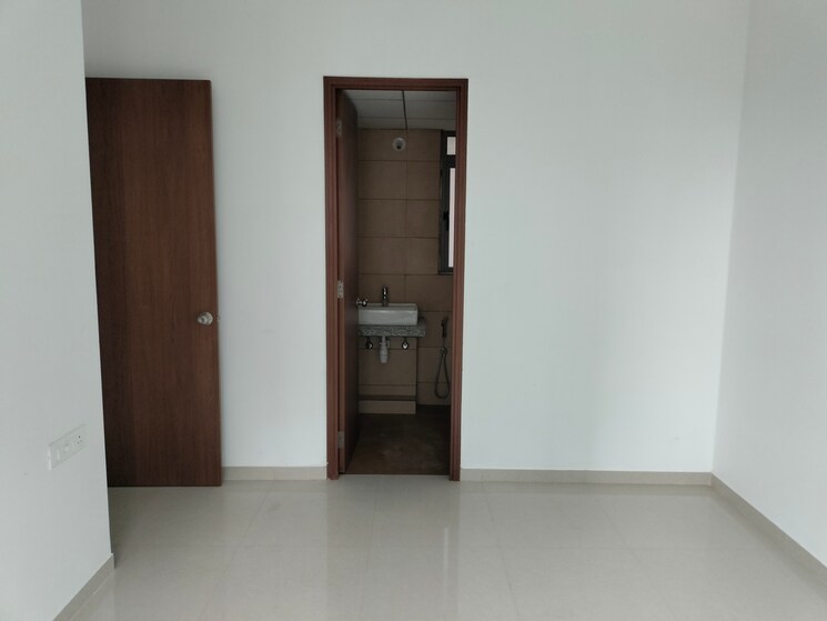 Room, kalpataru-immensa 1 Bedroom 430 Sq.Ft. Apartment In Kolshet Road Thane 8979995