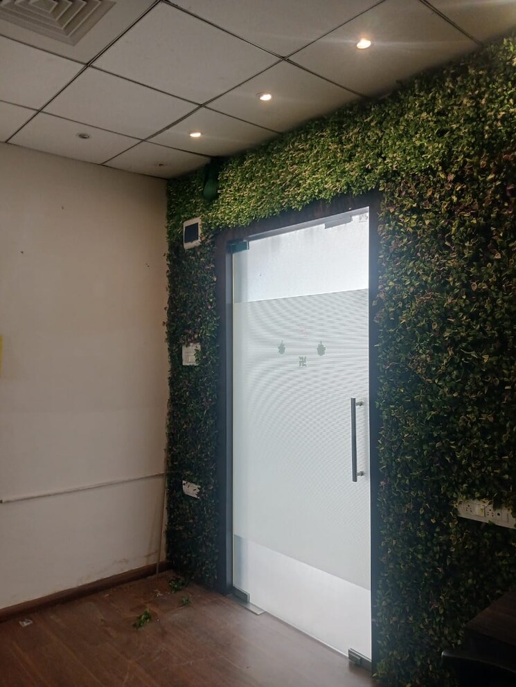 Room, neptune-eastern-business-district Commercial Office Space 630 Sq.Ft. In Bhandup West Mumbai 8980058