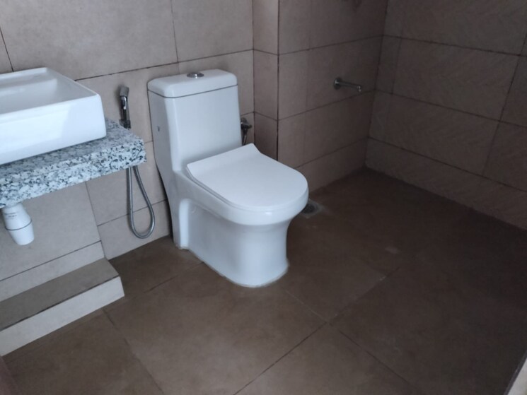 Bathroom, kalpataru-immensa 1 Bedroom 430 Sq.Ft. Apartment In Kolshet Road Thane 8980025