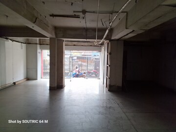 Room in  Showroom at Mominpur – for Rent
