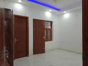 Room in 3 BHK Builder Floor at RPS Palm Drive, Sector 88 – for Sale