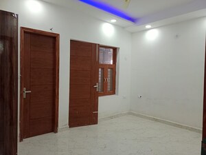Room in 3 BHK Builder Floor at RPS Palm Drive, Sector 88 – for Sale