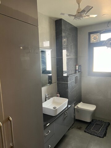 Bathroom in 3 BHK Builder Floor at Sector 40 – for Rent