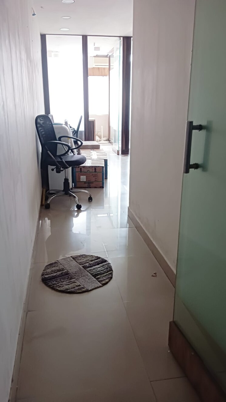 Bathroom, haware-infotech-park-vashi Commercial Office Space 480 Sq.Ft. In Vashi Sector 30a Navi Mumbai 8980043