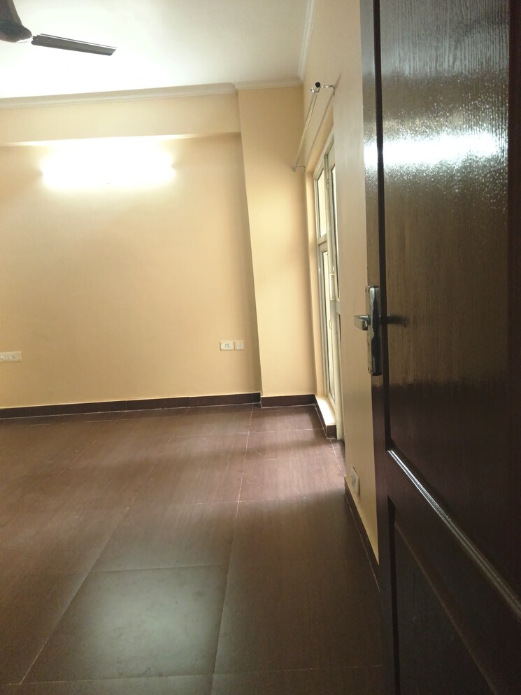 Room, gardenia-gateway 2.5 Bedroom 1265 Sq.Ft. Apartment In Sector 75 Noida 8980077