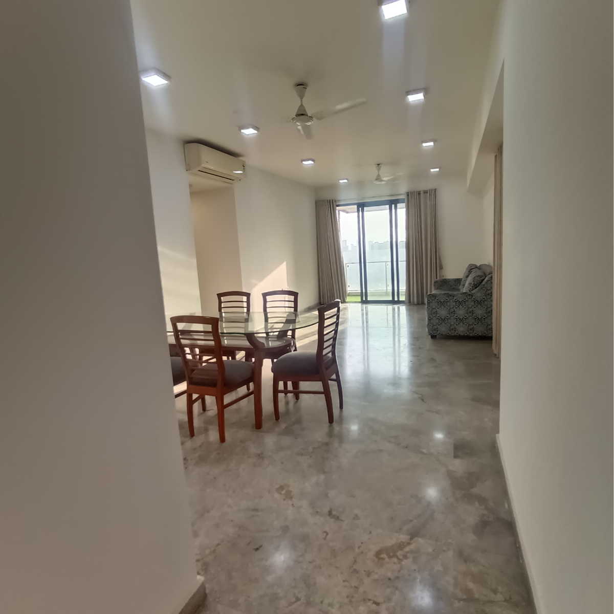 3 BHK + Extra Room 1350 Sq.Ft. Apartment in Lodha Dioro