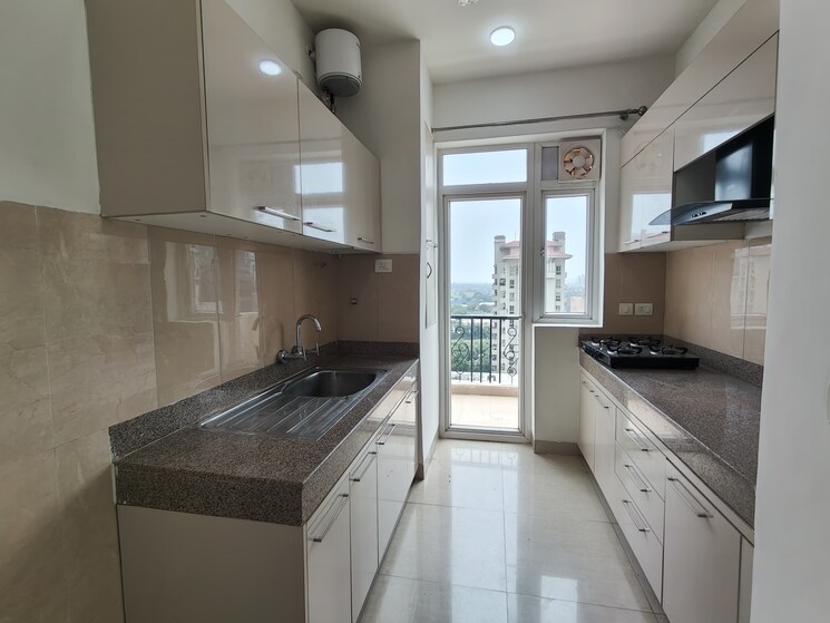 Kitchen, emaar-emerald-estate 3 Bedroom 1395 Sq.Ft. Apartment In Sector 65 Gurgaon 8980084