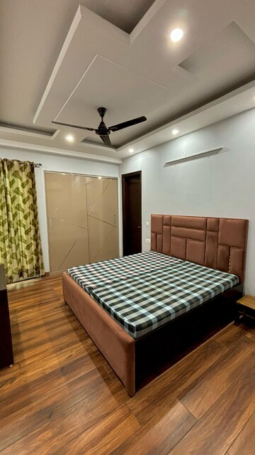 Bedroom in 3 BHK Builder Floor at Sector 46 – for Rent