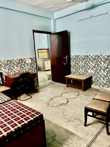 Room in  Pg at Indrapuram – for Rent