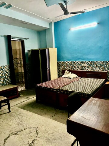 Room in  Pg at Indrapuram – for Rent