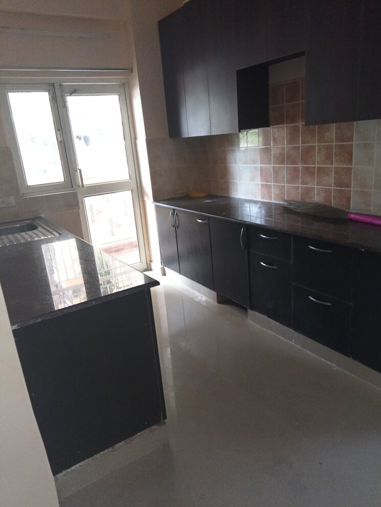 Kitchen, supertech-cape-town 2.5 Bedroom 1150 Sq.Ft. Apartment In Sector 74 Noida 8980115