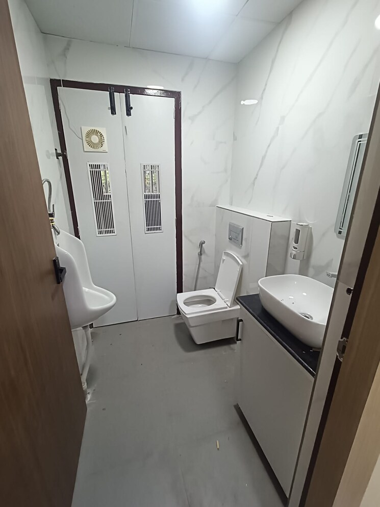 Bathroom, salt lake sector v Commercial Office Space 950 Sq.Ft. In Salt Lake Sector V Kolkata 8980134