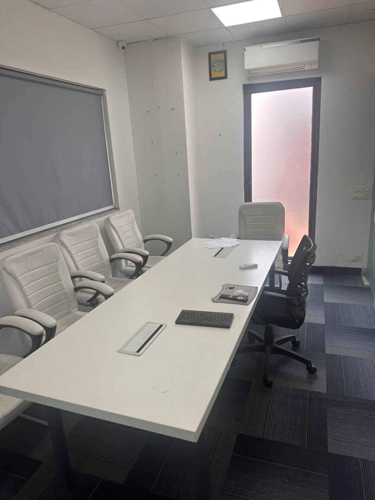 Team Area, rnt marg Commercial Office Space 1800 Sq.Ft. In Rnt Marg Indore 8980143