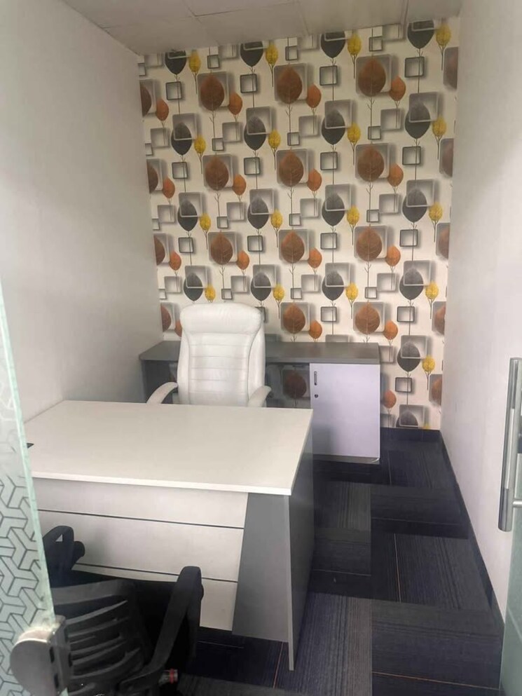 Team Area, rnt marg Commercial Office Space 1800 Sq.Ft. In Rnt Marg Indore 8980143