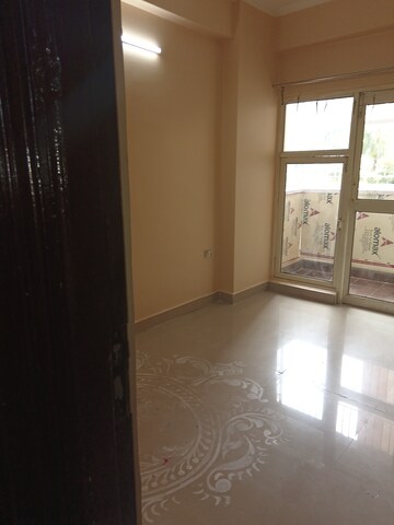 Room in 3 BHK Apartment at Futec Gateway, Sector 75 – for Sale