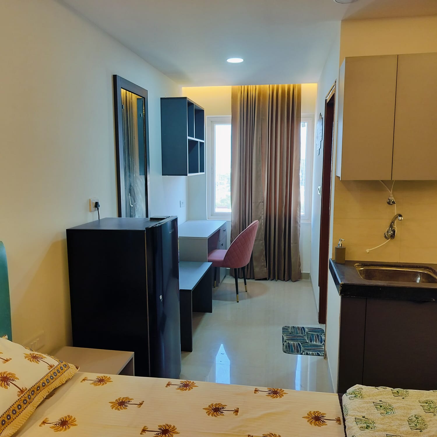 1 RkApartment For Rent in Okay Plus Solitaire Suites