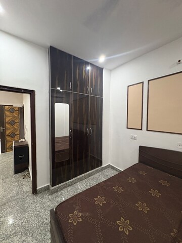 Room in 2 BHK Apartment at Pyramid Fusion Homes, Sector 70a – for Rent