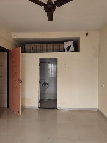 Room in 2 BHK Apartment at Regal Enclave Vasai East, Vasai East – for Rent