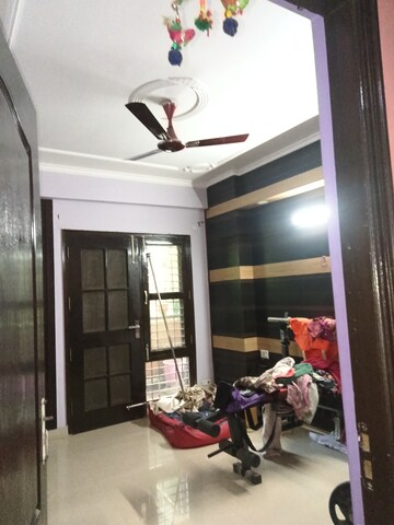 Parking in 1 BHK Apartment at Aims Golf City, Sector 75 – for Rent