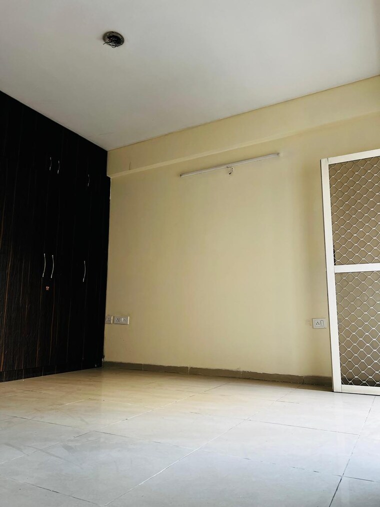 Room, nirala-estate 3.5 Bedroom 1760 Sq.Ft. Apartment In Tech Zone 4 Greater Noida Greater Noida 8980188