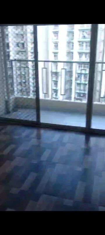Room in 3 BHK Apartment at Proview Officer City, Raj Nagar Extension – for Rent