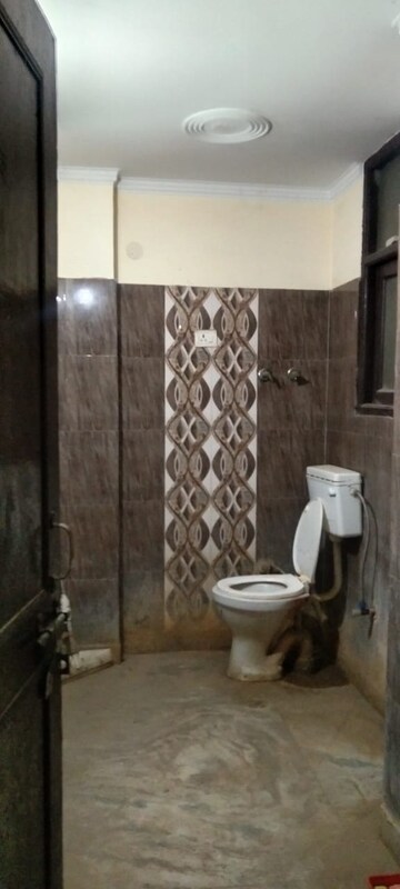 Bathroom in 1 BHK Builder Floor at Kishangarh – for Rent