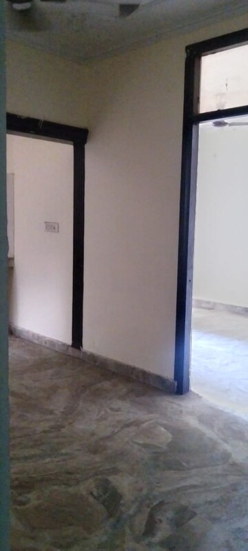 Room in 1 BHK Builder Floor at Kishangarh – for Rent